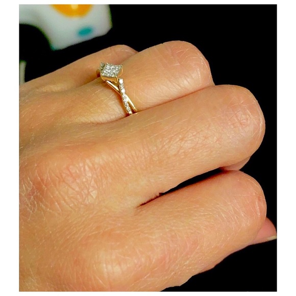 🚫SOLD Diamond Ring 1/6 ct Princess Cut 10K Yellow Gold - Picture 7 of 8